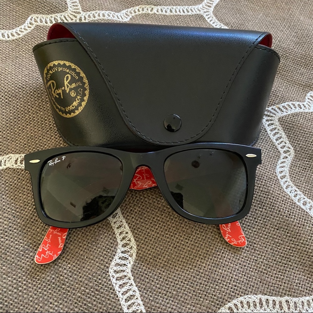 Classic Ray Ban Polarized black wayfarer